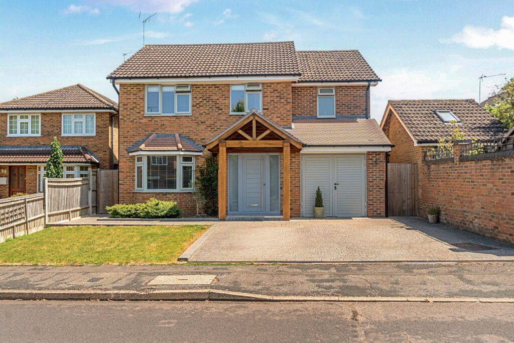 House Phillips Close in Waverley