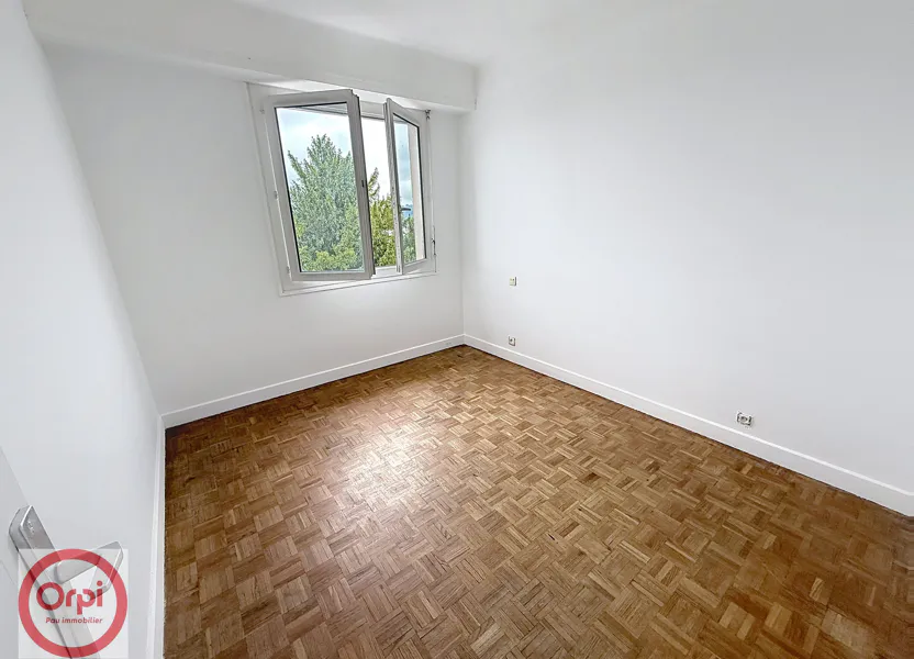 Flat Rue Rauski in Pau