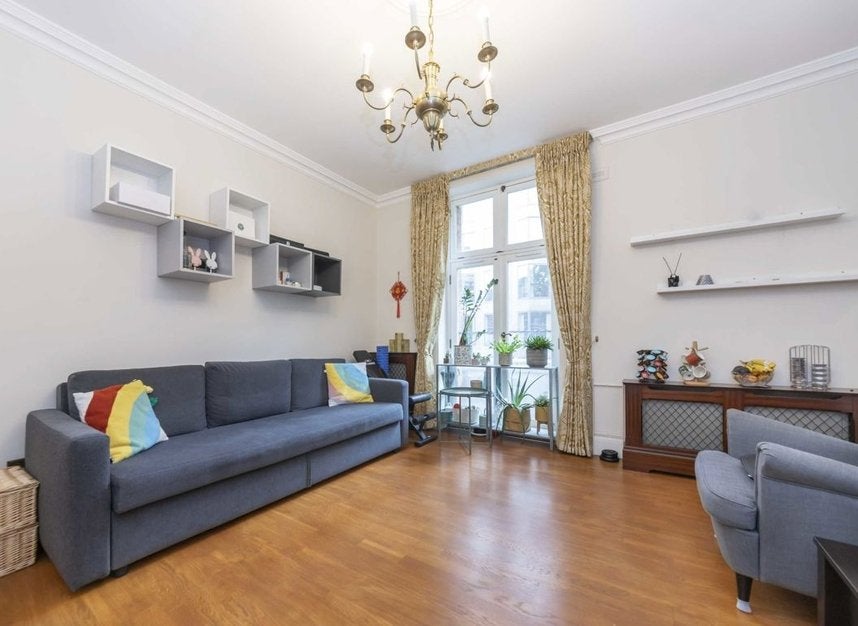 Flat Victoria Street in City of Westminster