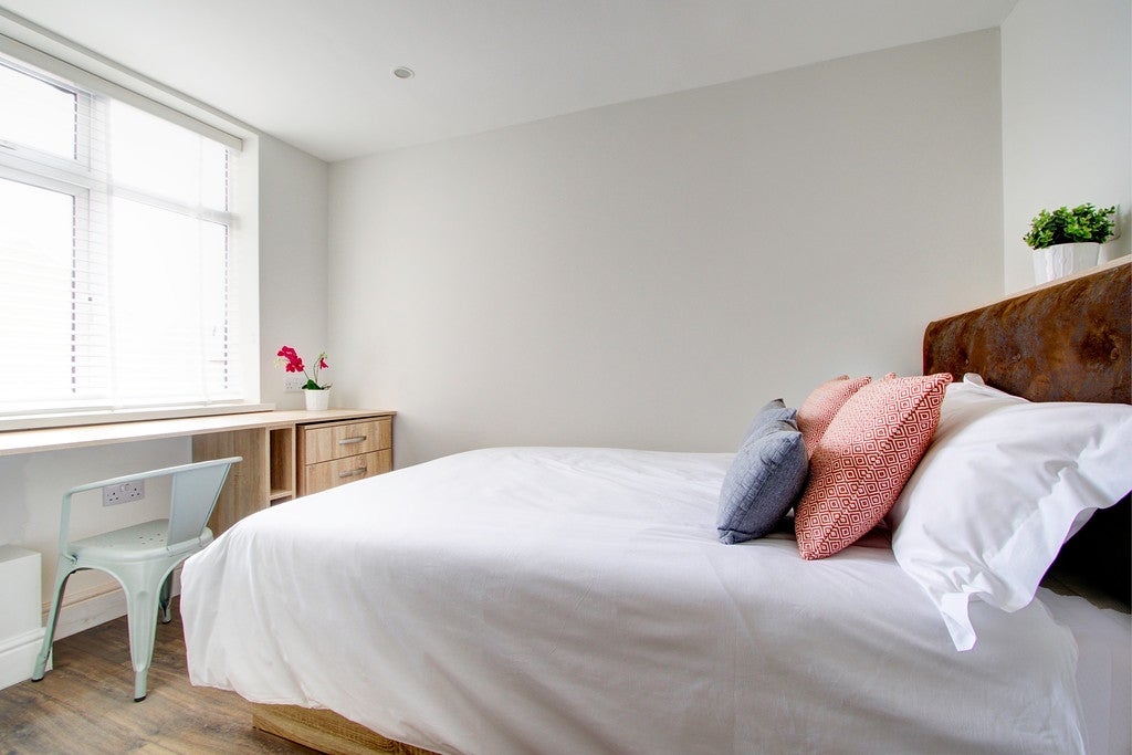 Room Peel Street in Nottingham