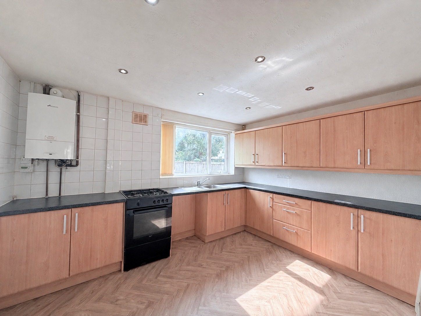 House Listowel Crescent in Nottingham