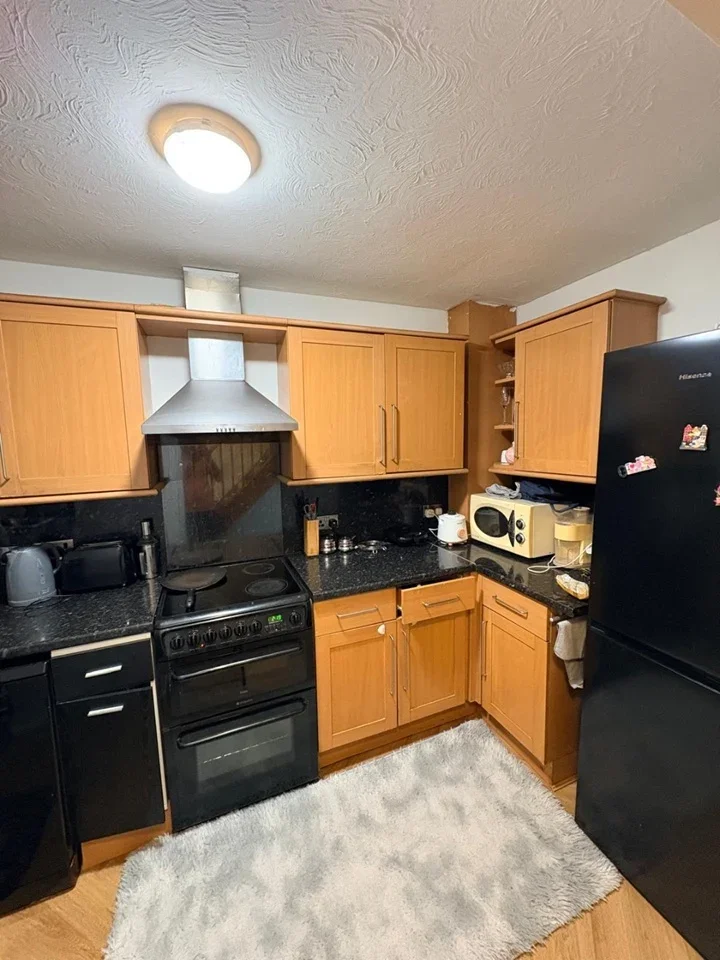 House Wheatsheaf Close in Greater London