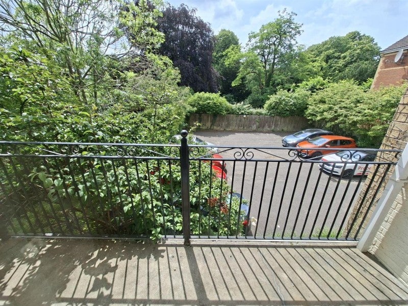 Flat Oaklands in Peterborough