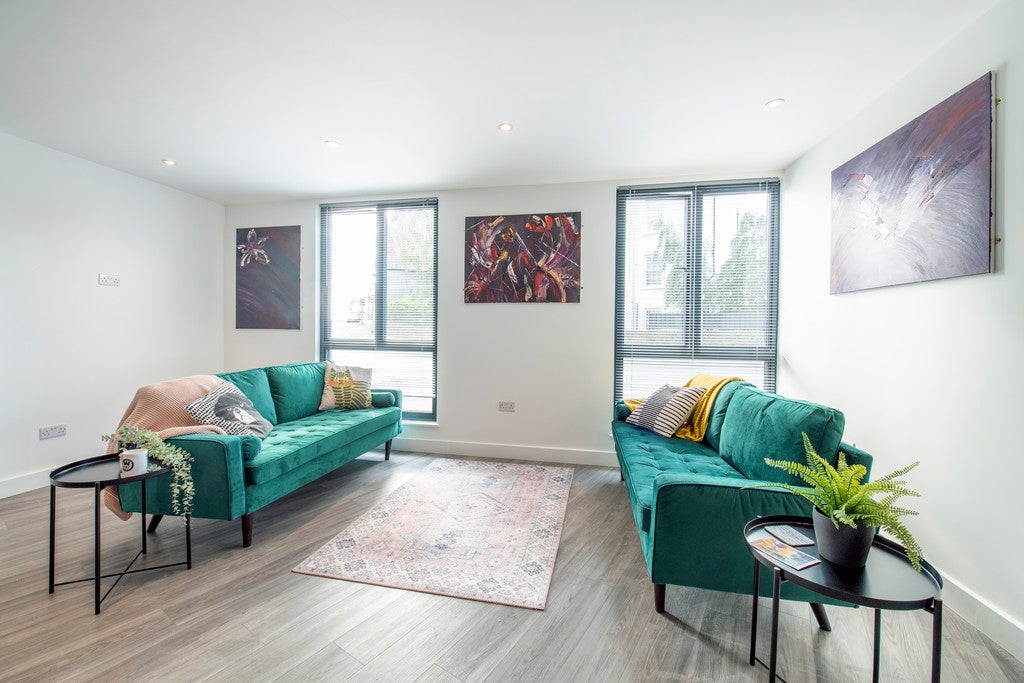 Room Derby Road in Nottingham