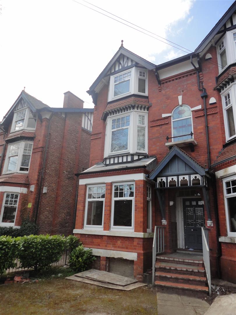 Flat Old Lansdowne Road in Manchester