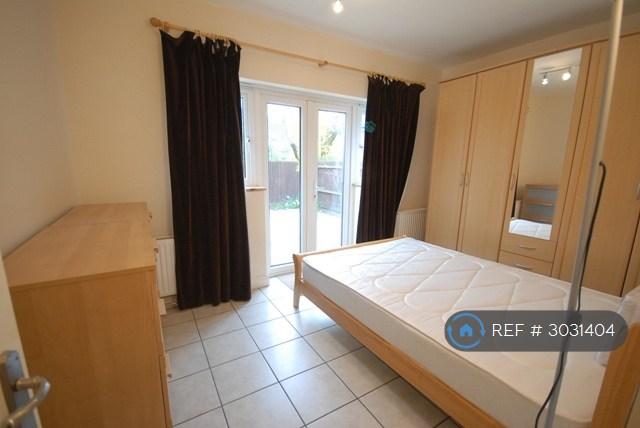 Flat Franciscan Road in Greater London