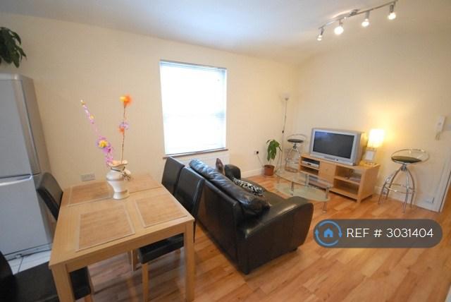 Flat Franciscan Road in Greater London