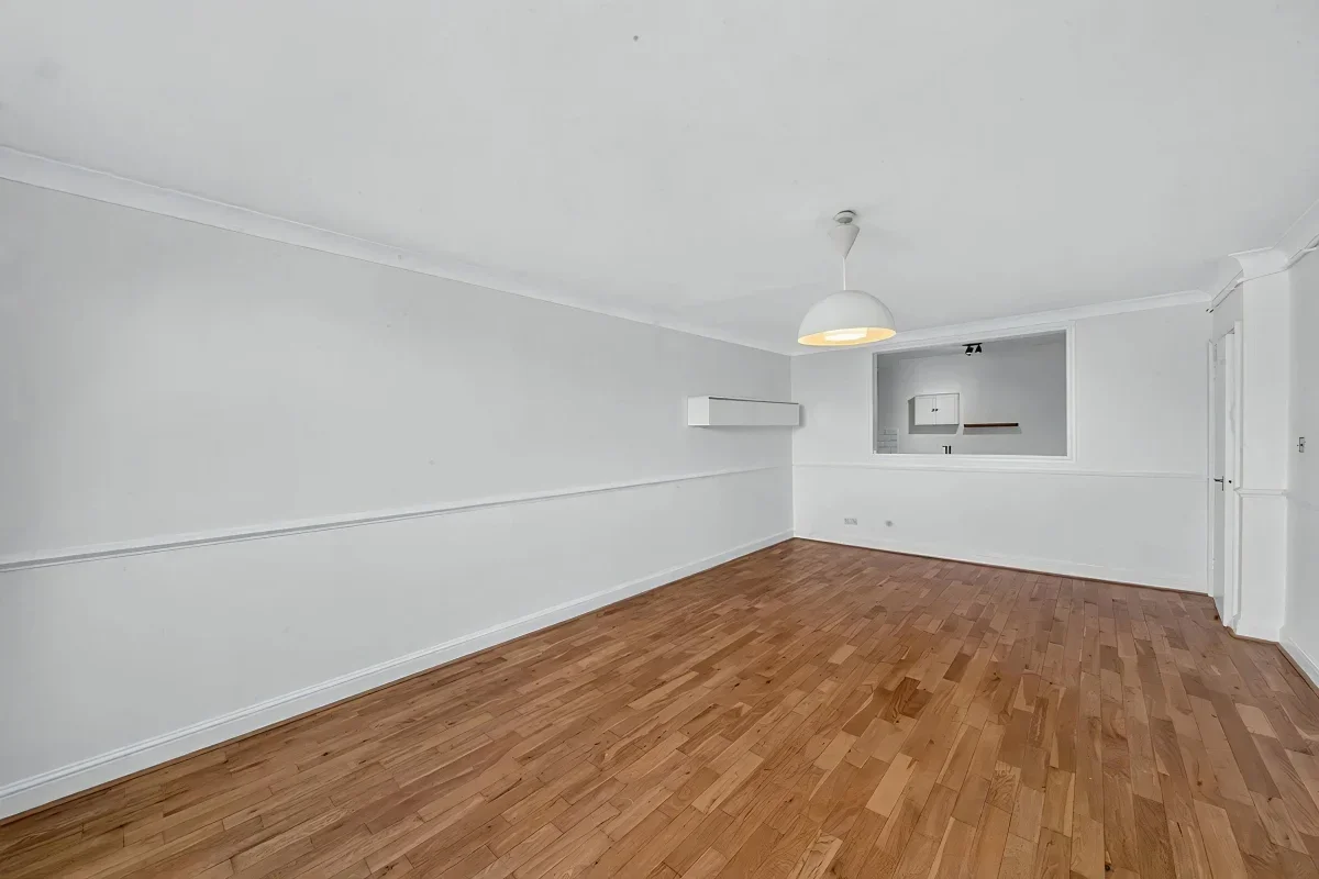 Flat Blissett Street in Greater London