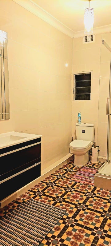 Room Green Lanes in Greater London