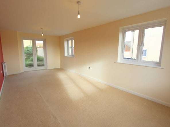 House Sanders Close in Stratton St. Margaret