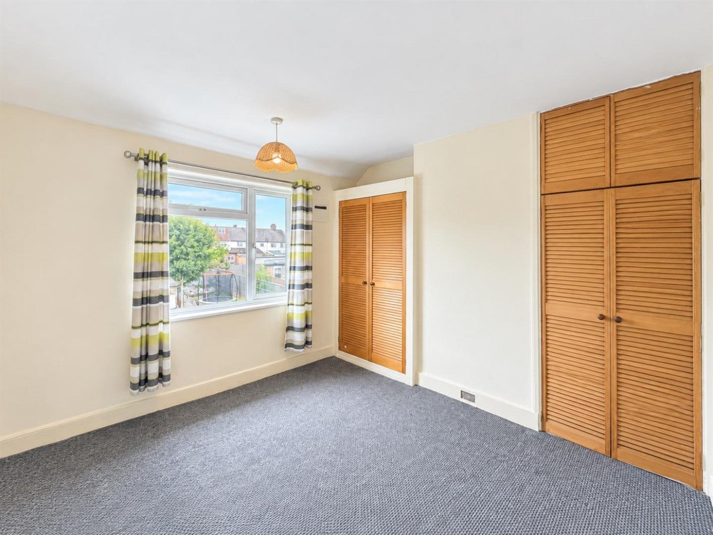 House Marnell Way in Greater London