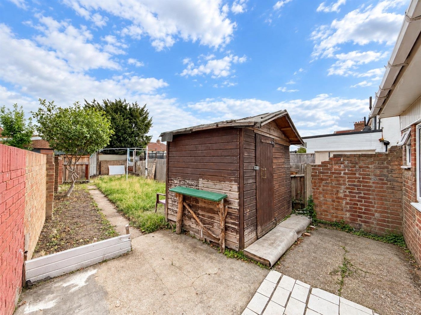 House Marnell Way in Greater London