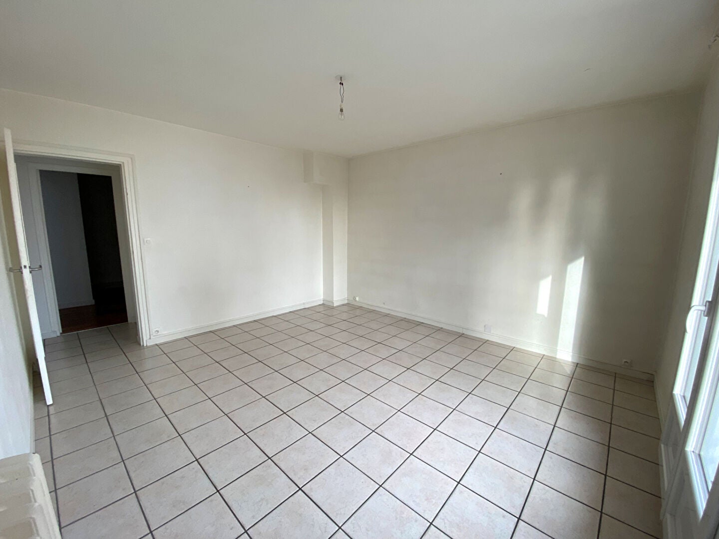 Flat Boulevard Charles de Gaulle in Saint-Cyr-sur-Loire