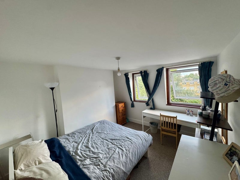 Room Brecknock Road in Greater London