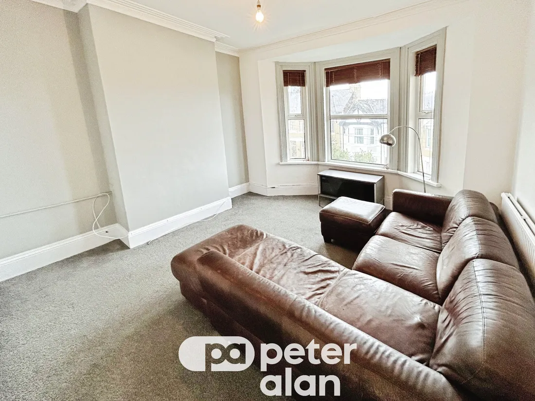 Flat Llanthewy Road in Newport
