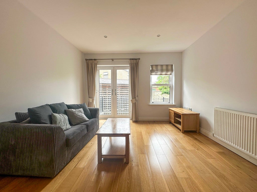 Flat St Barnabas Road in Cambridge