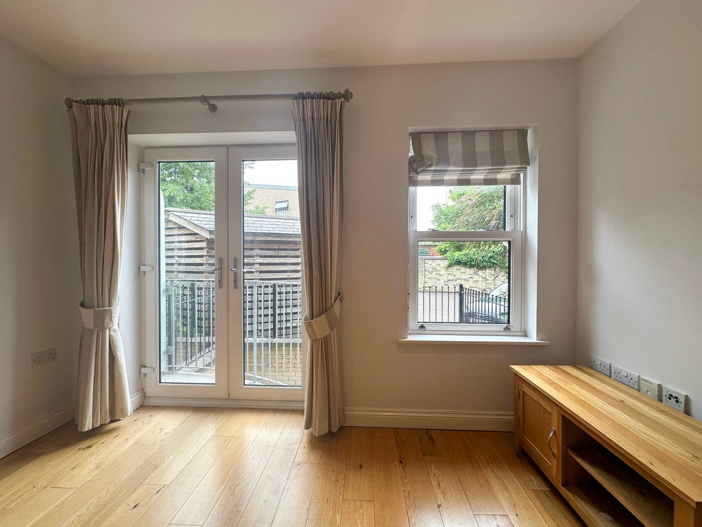 Flat St Barnabas Road in Cambridge