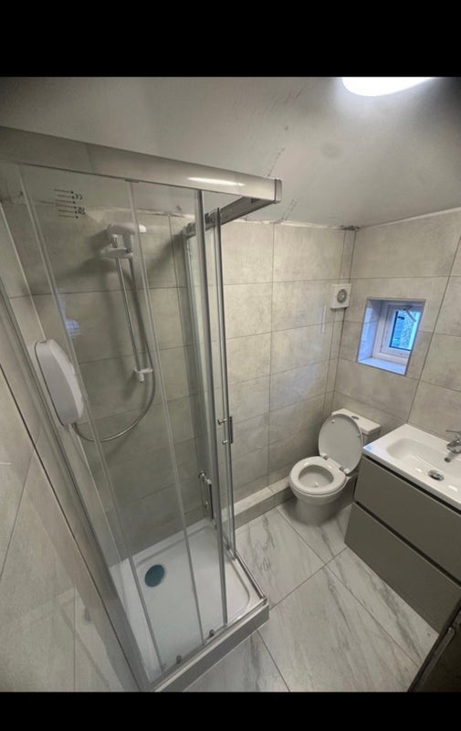 Room Beaumont Road in Slough
