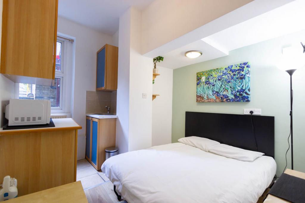 Flat West Cromwell Road in Greater London