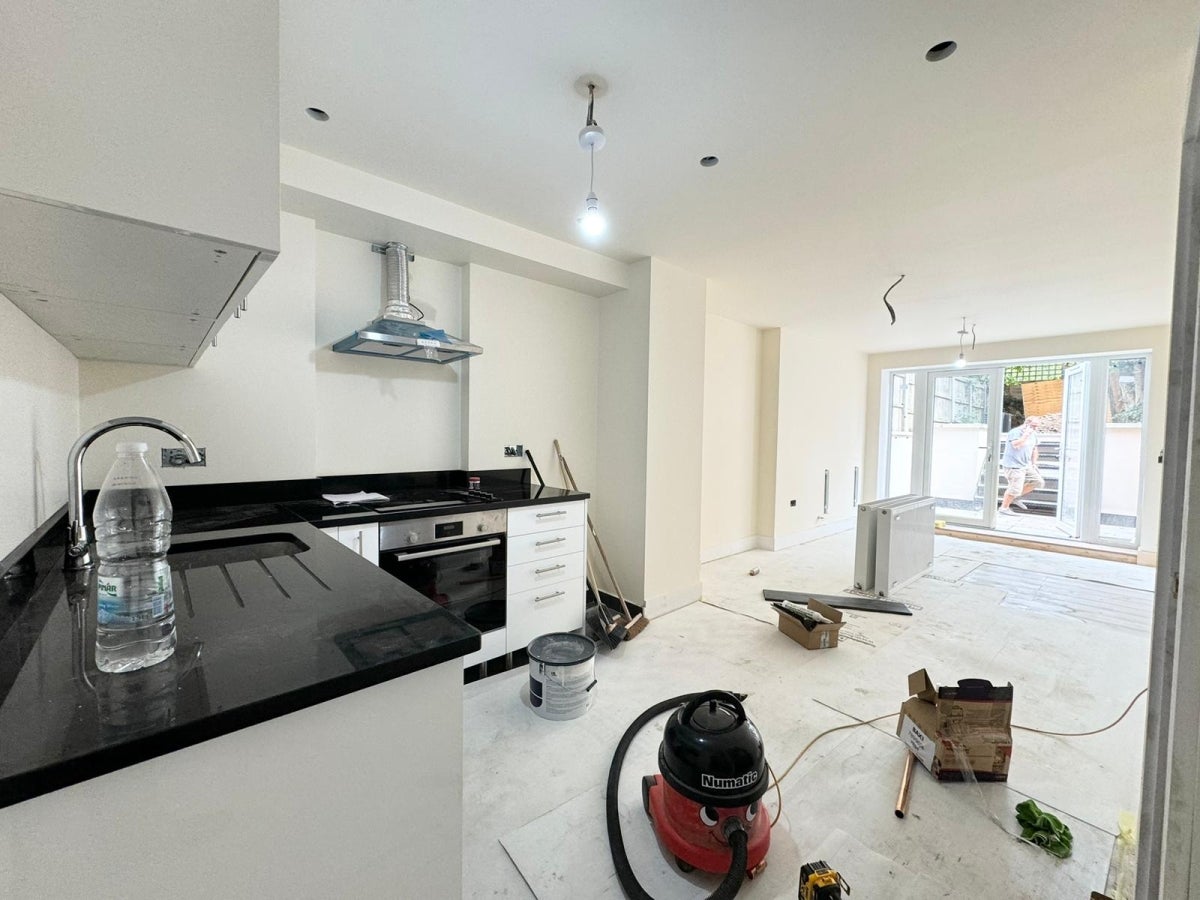Flat Crouch Hill in Greater London