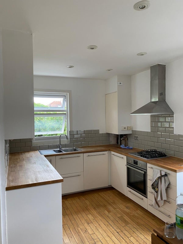 Room Sellincourt Road in Greater London