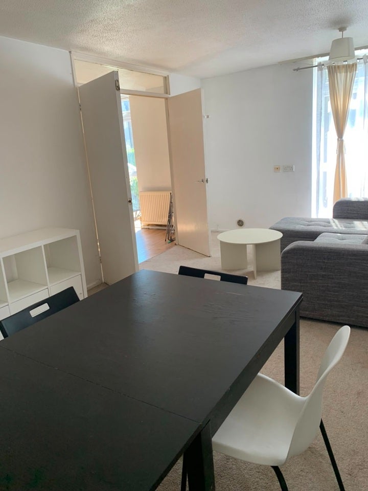 Flat Pelham Road in Greater London