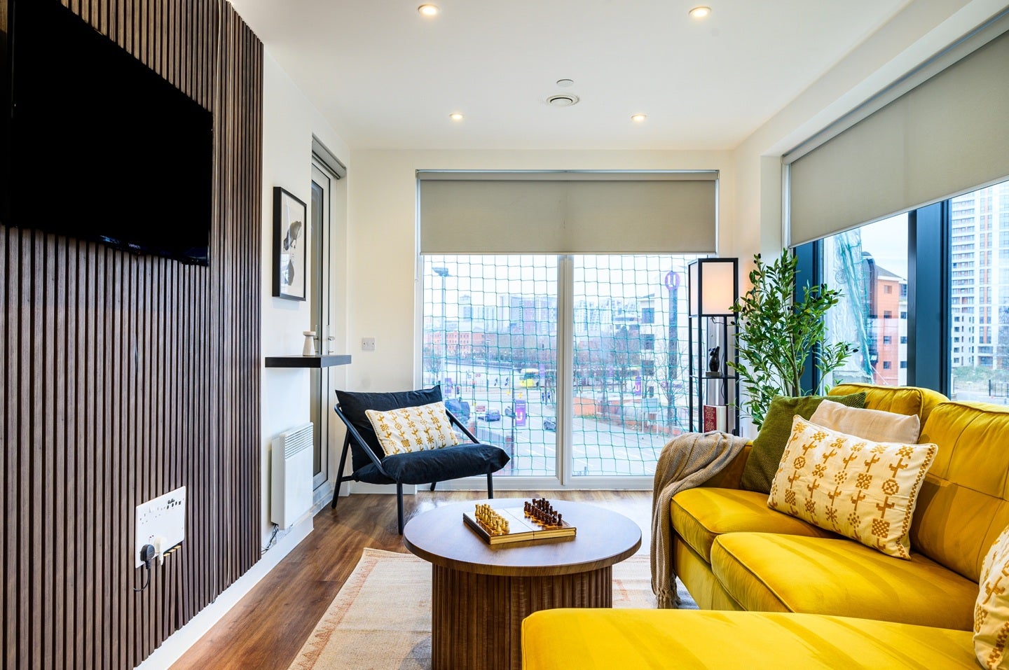 Flat Elmira Way in Salford