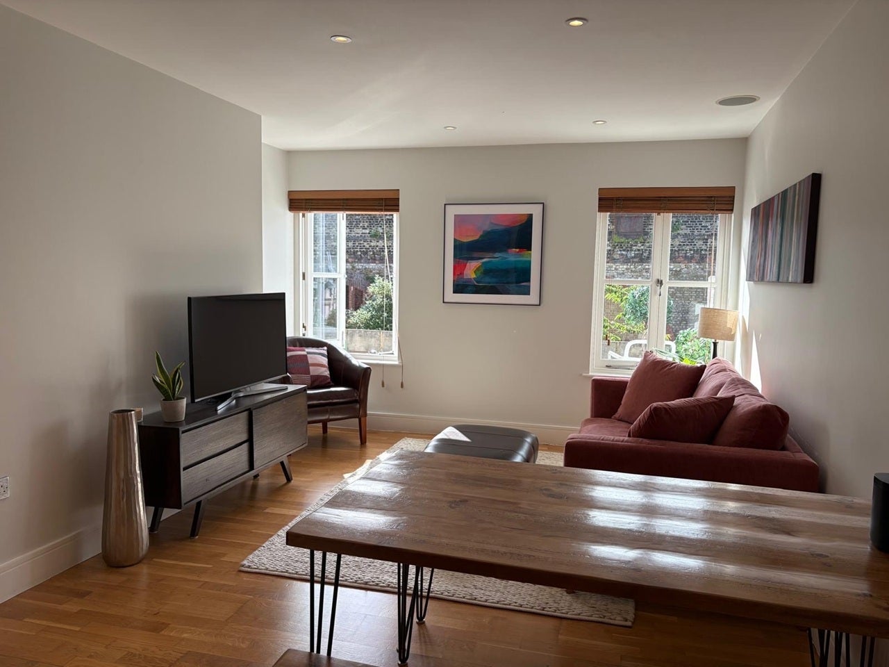 Flat Norwood Road in Greater London