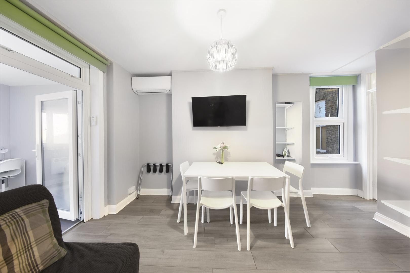 Flat Chamberlayne Road in Greater London