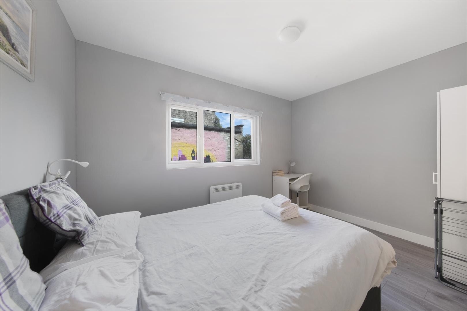 Flat Chamberlayne Road in Greater London