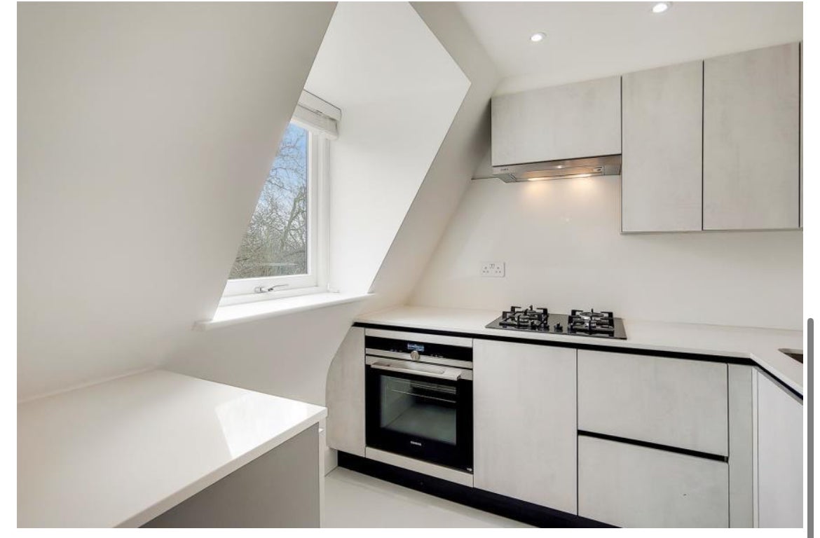 Flat Fitzjohn's Avenue in London