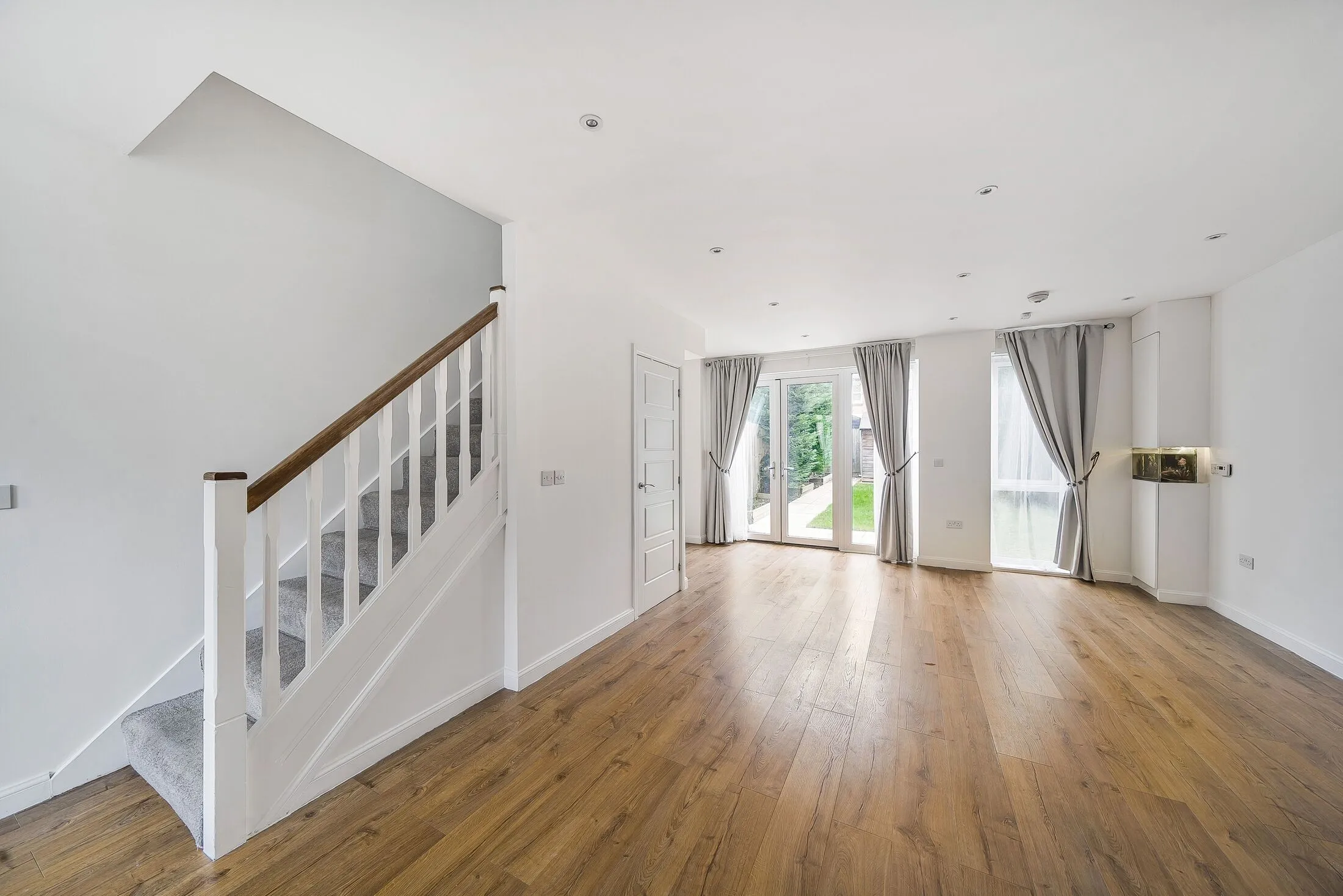 House Rowen Avenue in Greater London
