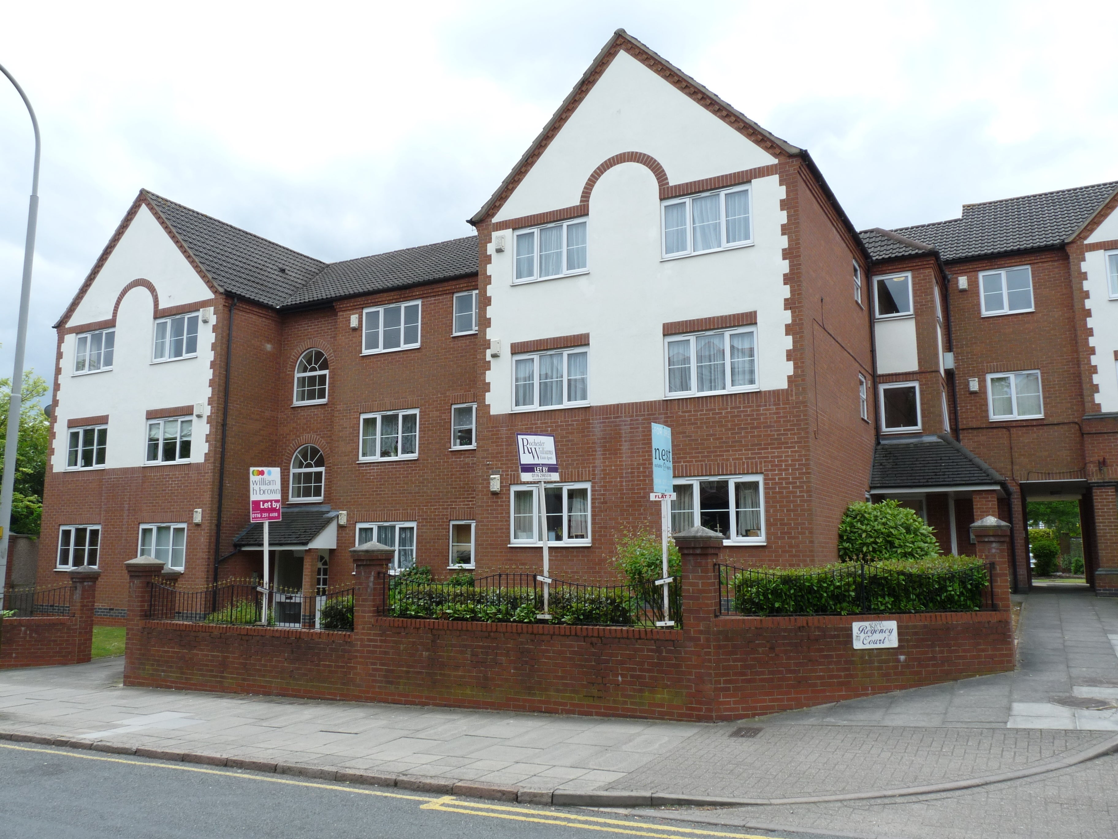 Flat Linkway Gardens in Leicester
