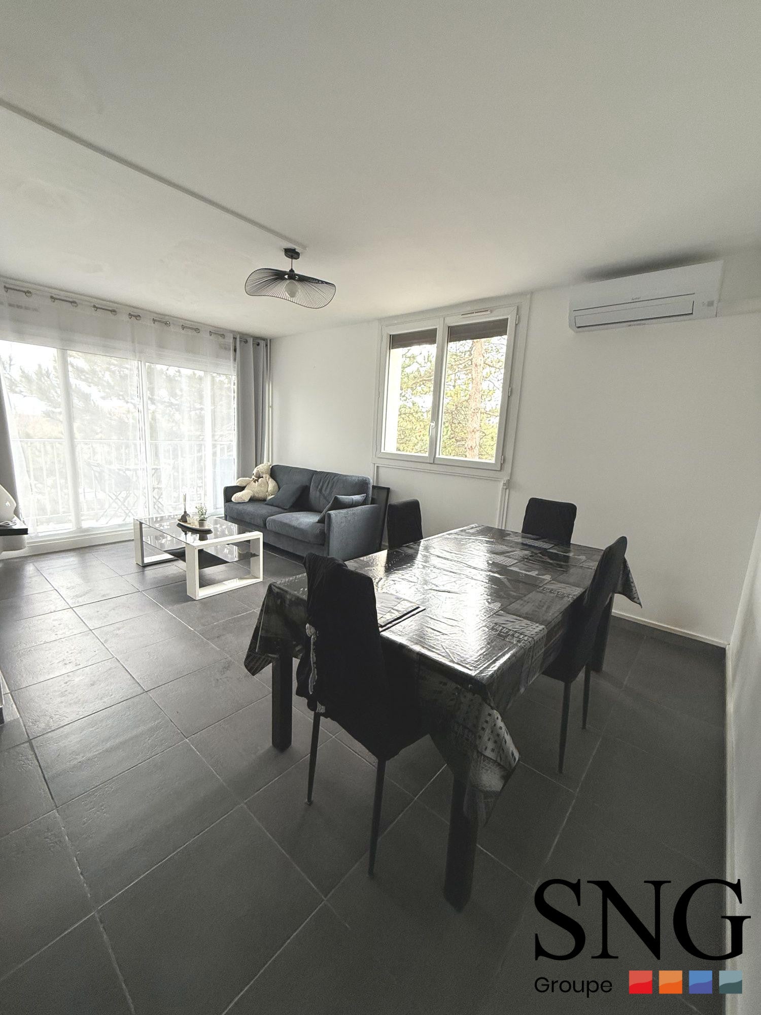 Flat Rue de Picardie in Salon-de-Provence