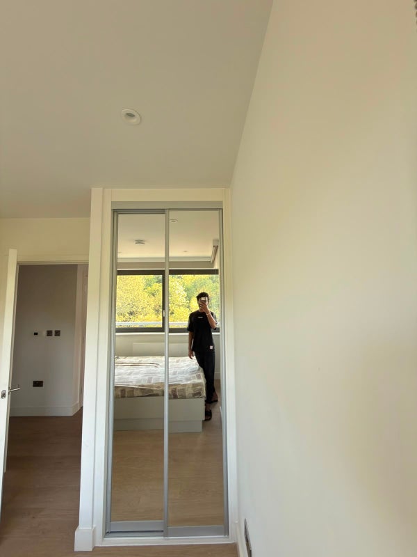 Room High Road Wembley in Greater London