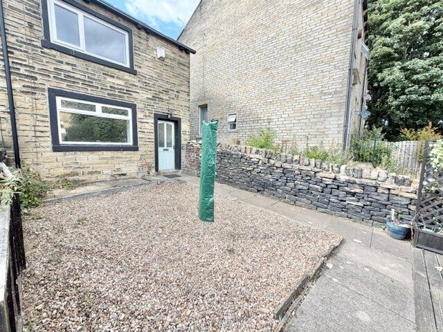 House Crossley Terrace North in Calderdale