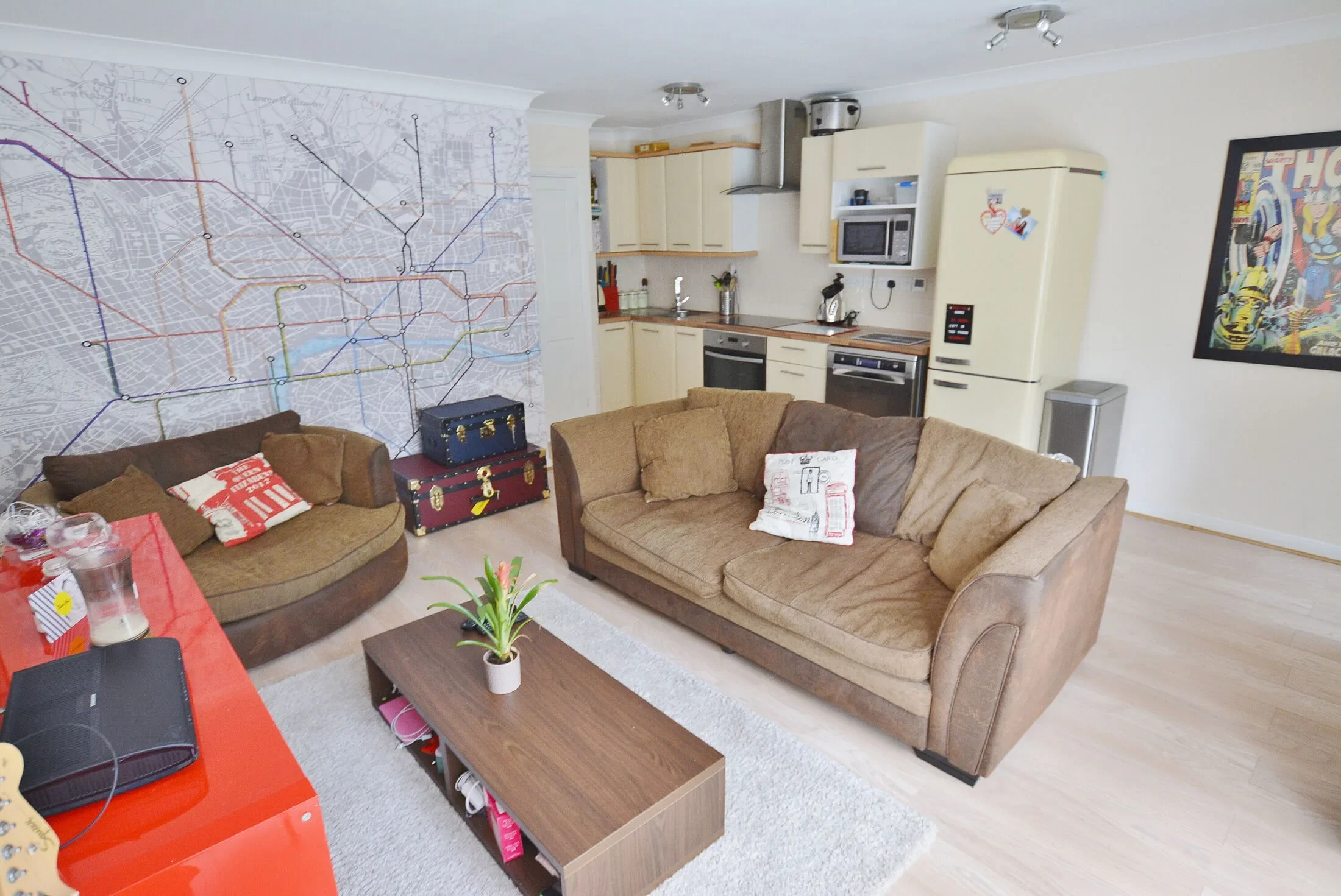 Flat Aldenham Road in Bushey