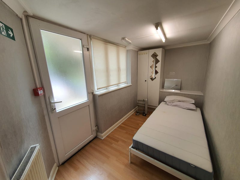 Room Mollison Way in Greater London