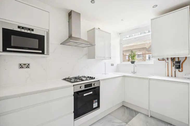Flat Inverness Terrace in City of Westminster