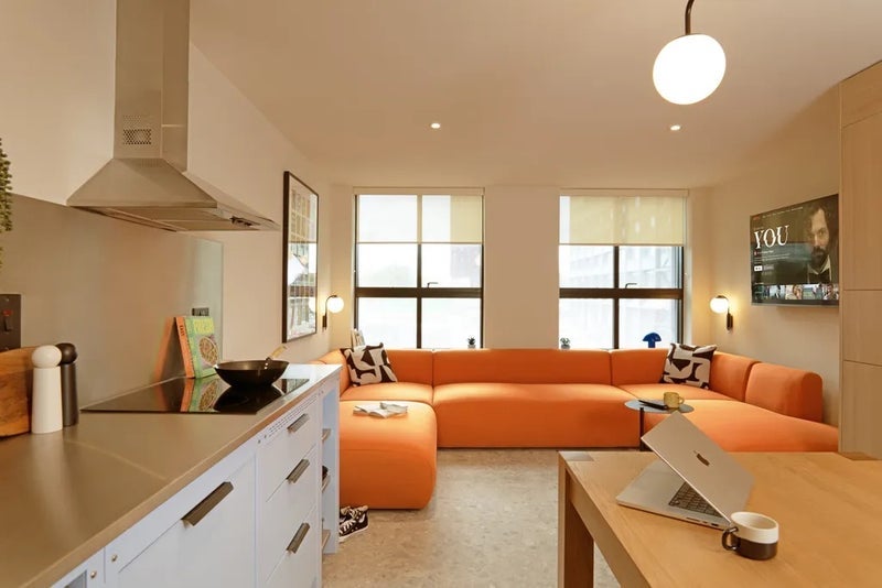 Room River Street in Manchester