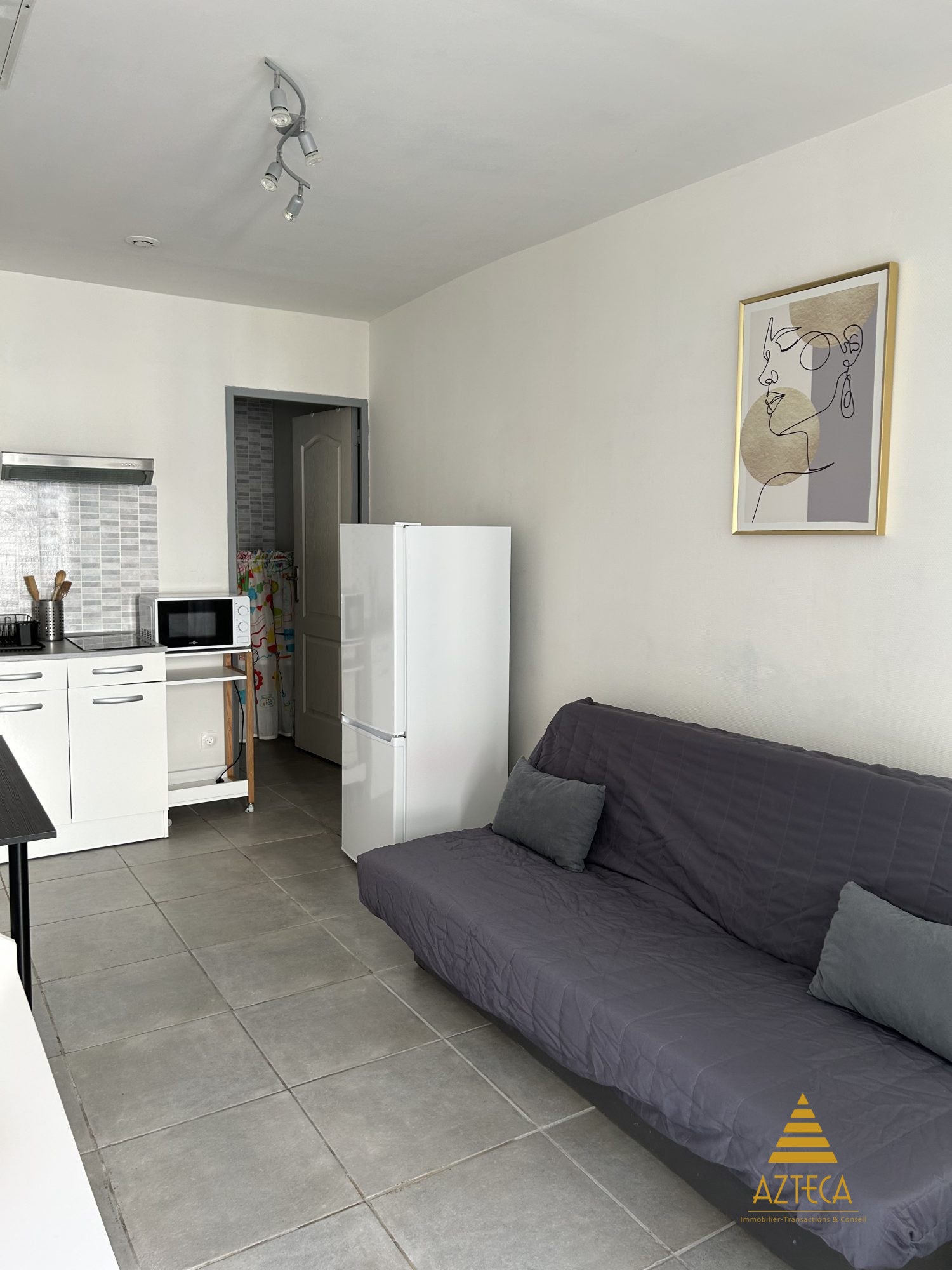 Flat Rue de Sainte-Olle in Neuville-Saint-Rémy