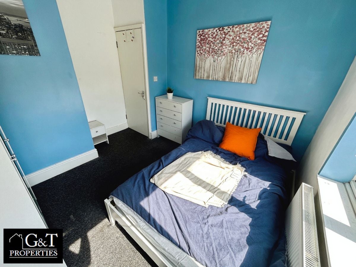 Room Maypole Hill in Dudley