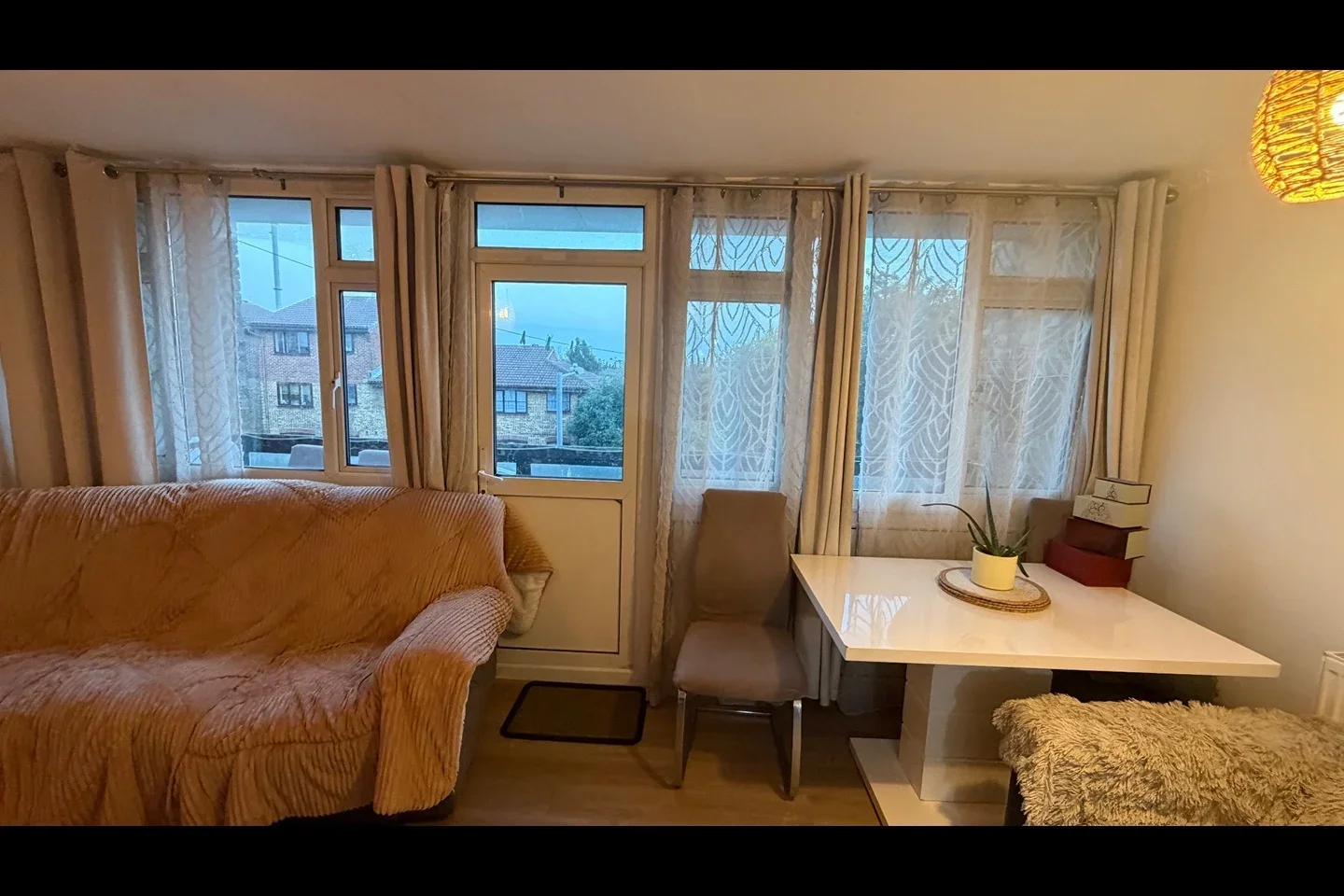 Flat Seabrooke Rise in Grays