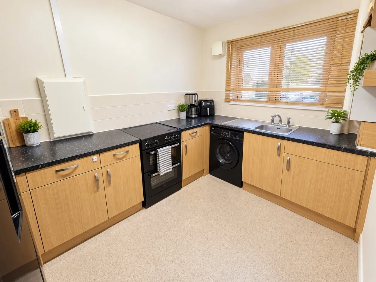 Flat Charlton Crescent in Greater London