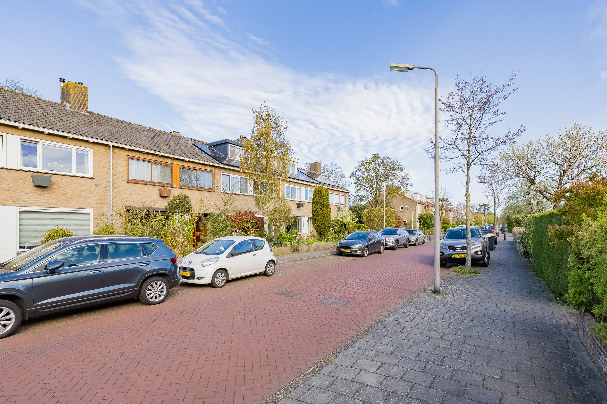 Tussenwoning te koop: Westerhoevelaan 8, Santpoort-Noord