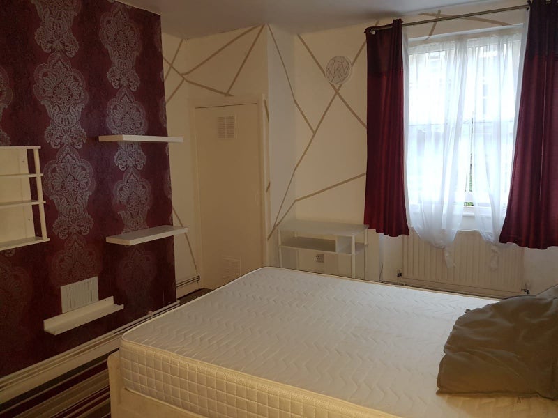 Room Beresford Road in Greater London