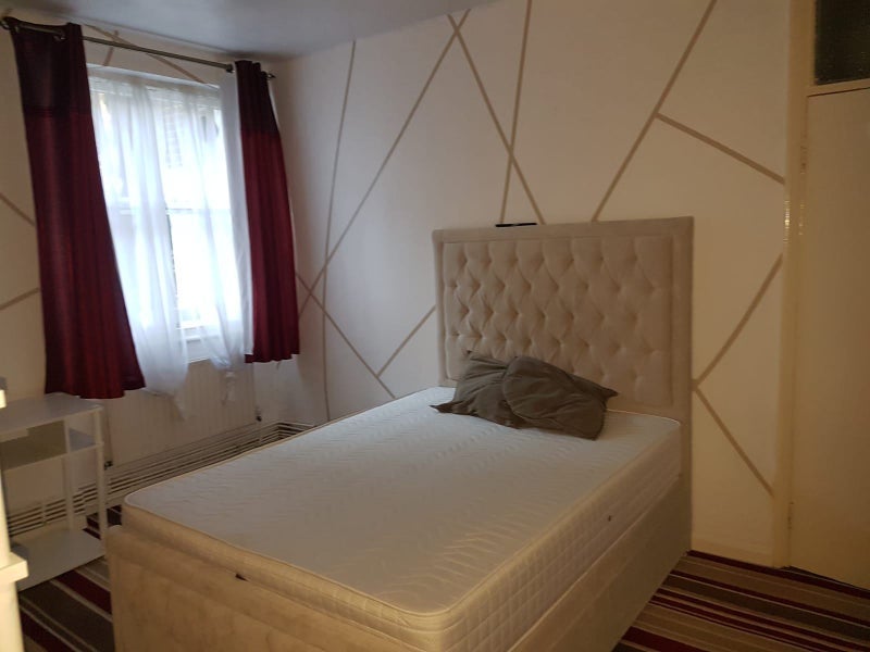 Room Beresford Road in Greater London