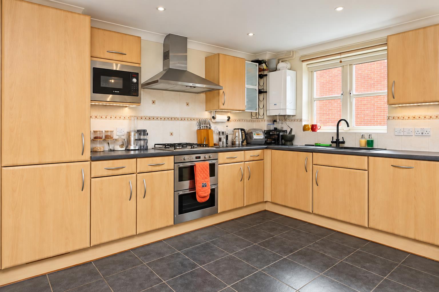 Flat Woodall Close in Milton Keynes