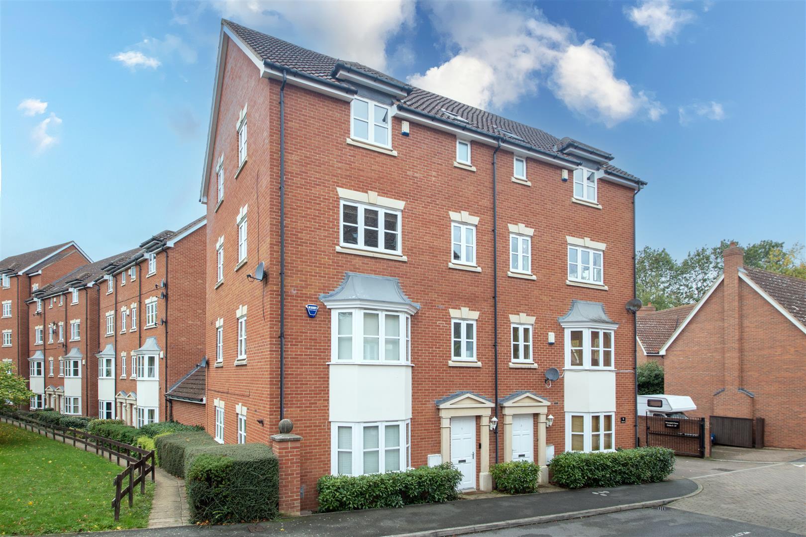 Flat Woodall Close in Milton Keynes