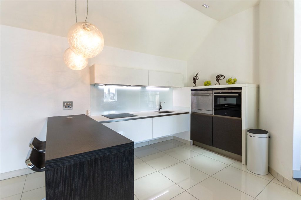 Flat Heaton Park View in Newcastle upon Tyne